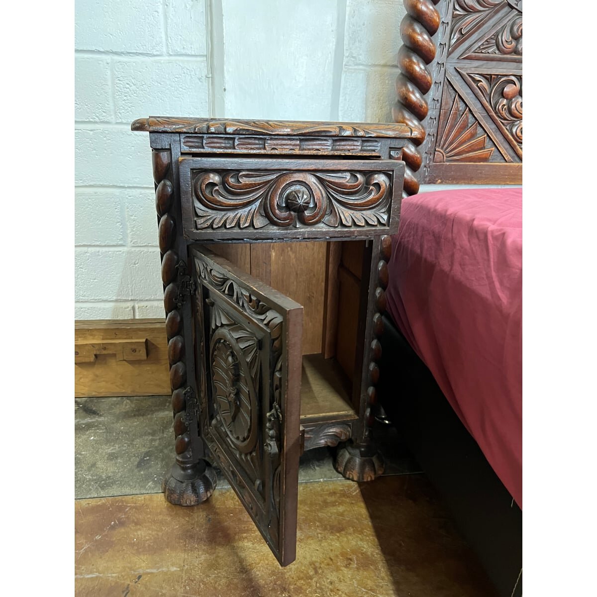 Recámara Colonial Cedro Rojo Tallada a Mano 1944 - 8 Piezas — foto 7