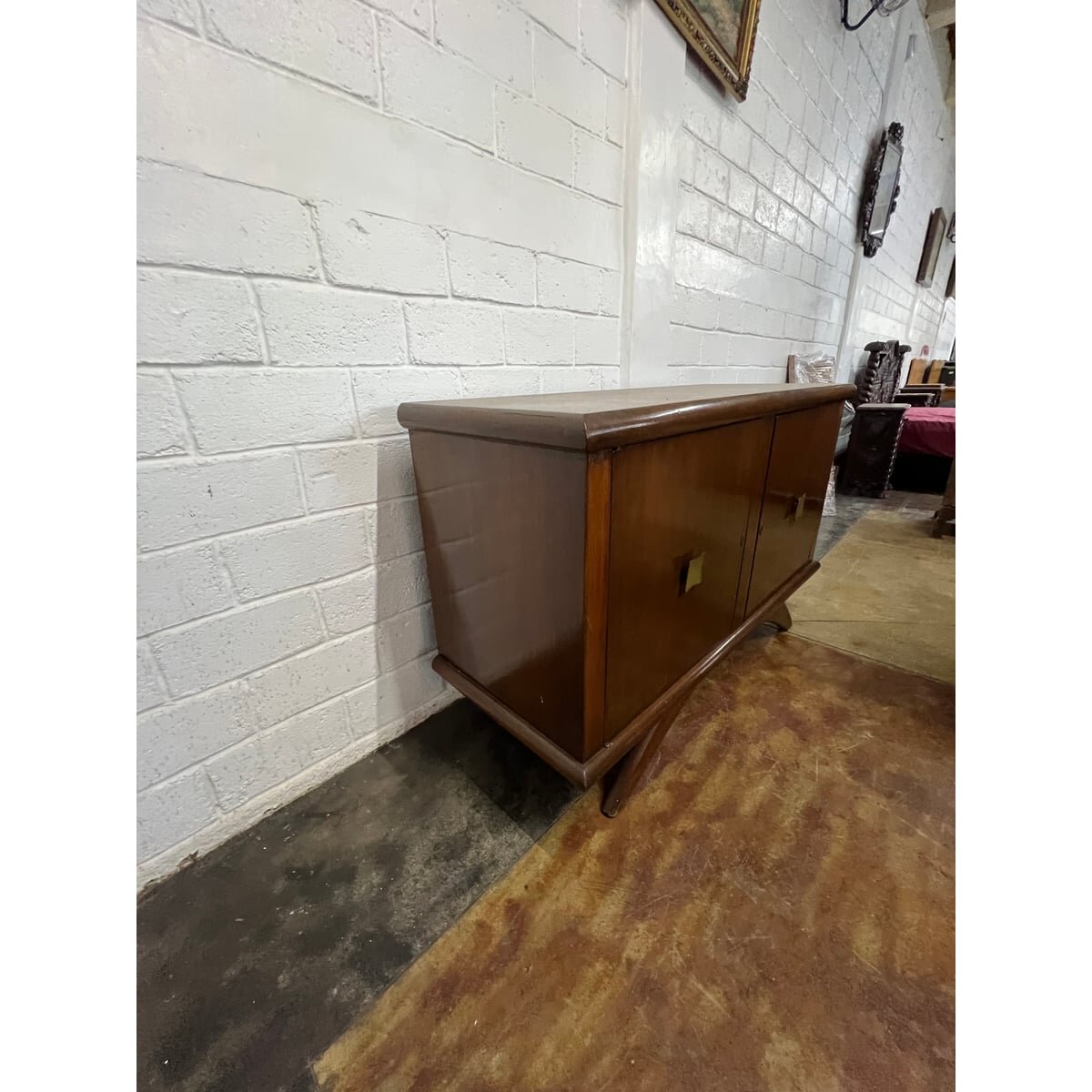 Comedor Vintage Palo Rosa para 6 Personas con Vitrina y Gabinete — foto 6