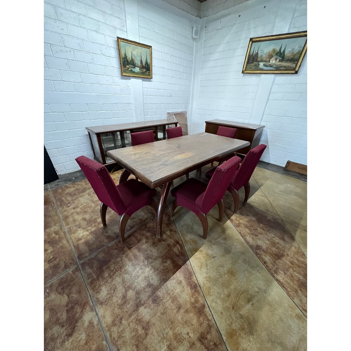 Comedor Vintage Palo Rosa para 6 Personas con Vitrina y Gabinete — foto 3