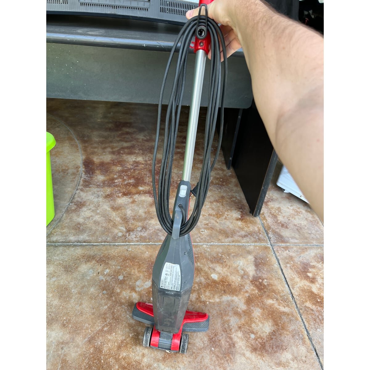 Aspiradora Vertical Dirt Devil Simpli-Stik con Cable — foto 2