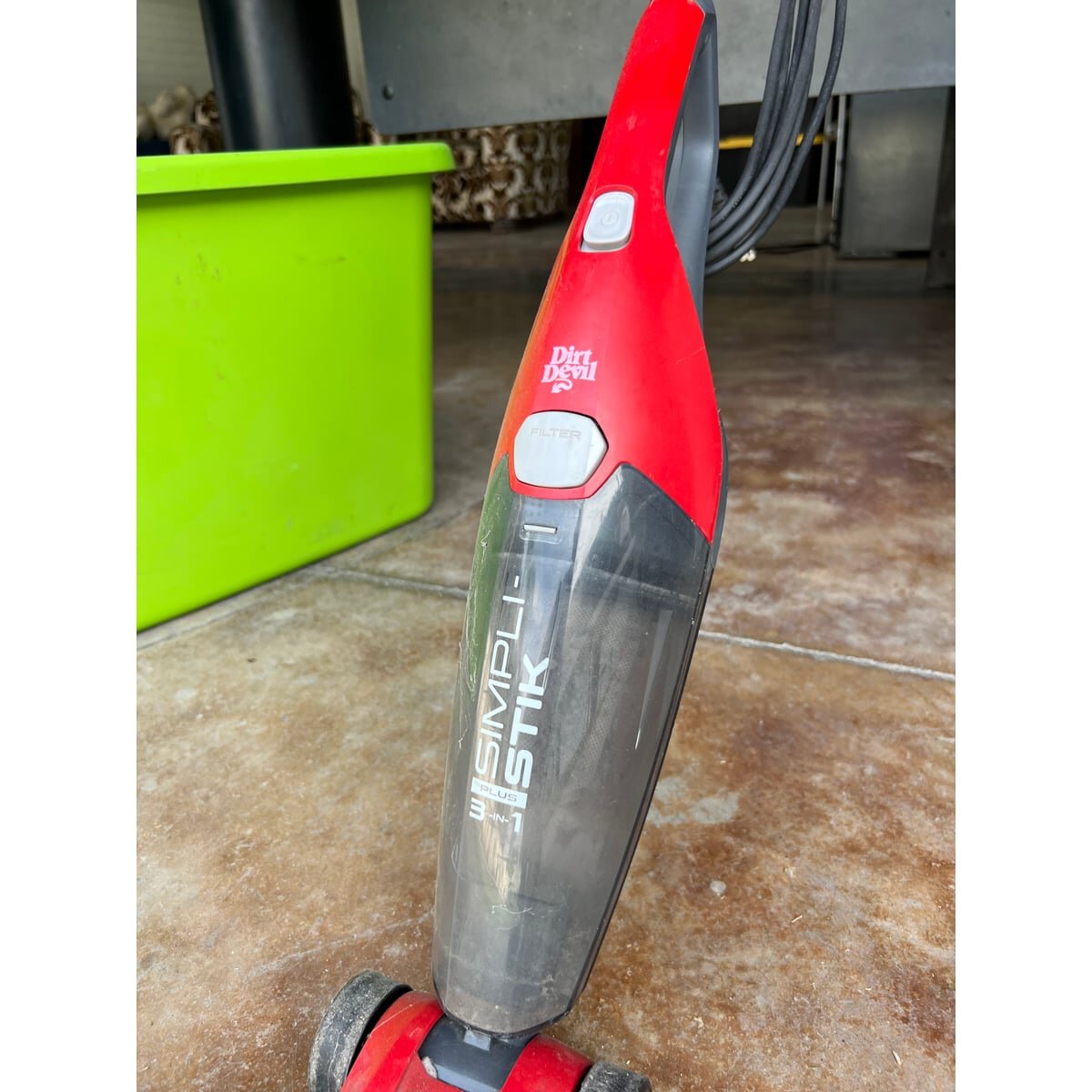 Aspiradora Vertical Dirt Devil Simpli-Stik con Cable — foto 3