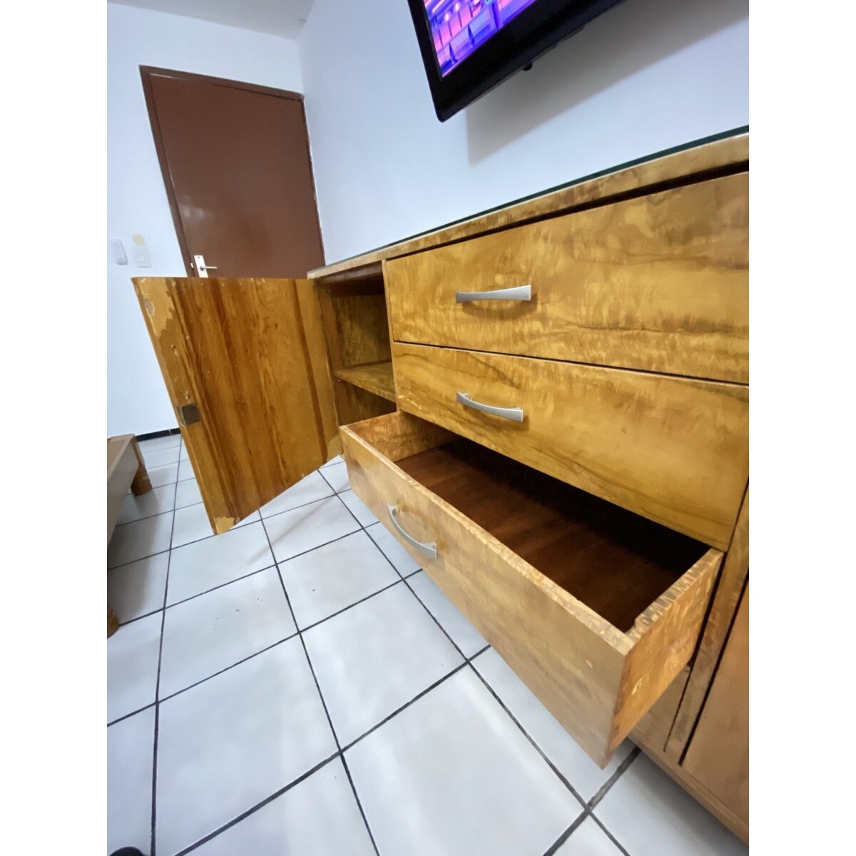 Recámara de Camas Gemelas de Madera con Buró y Cómoda — foto 9